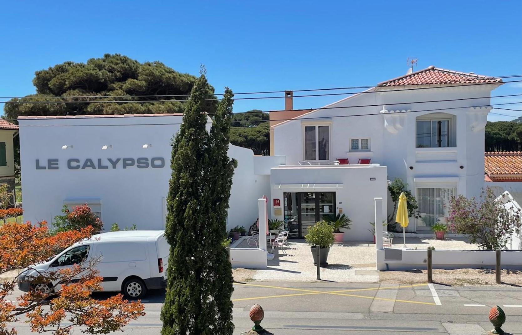 Hotel Le Calypso Hyères Buitenkant foto